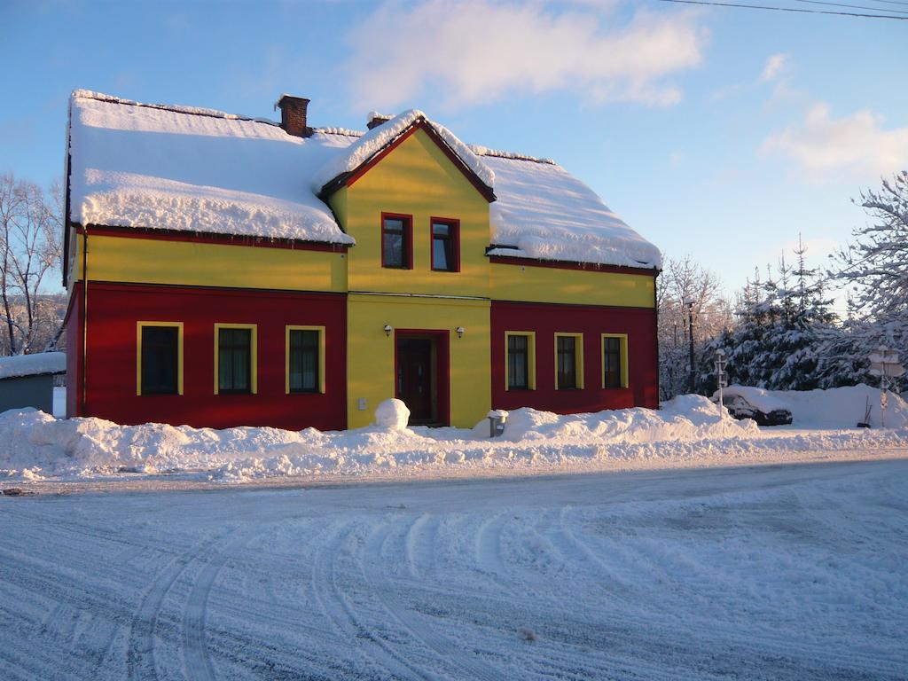 Apartmany Liska Mladé Buky Exterior photo
